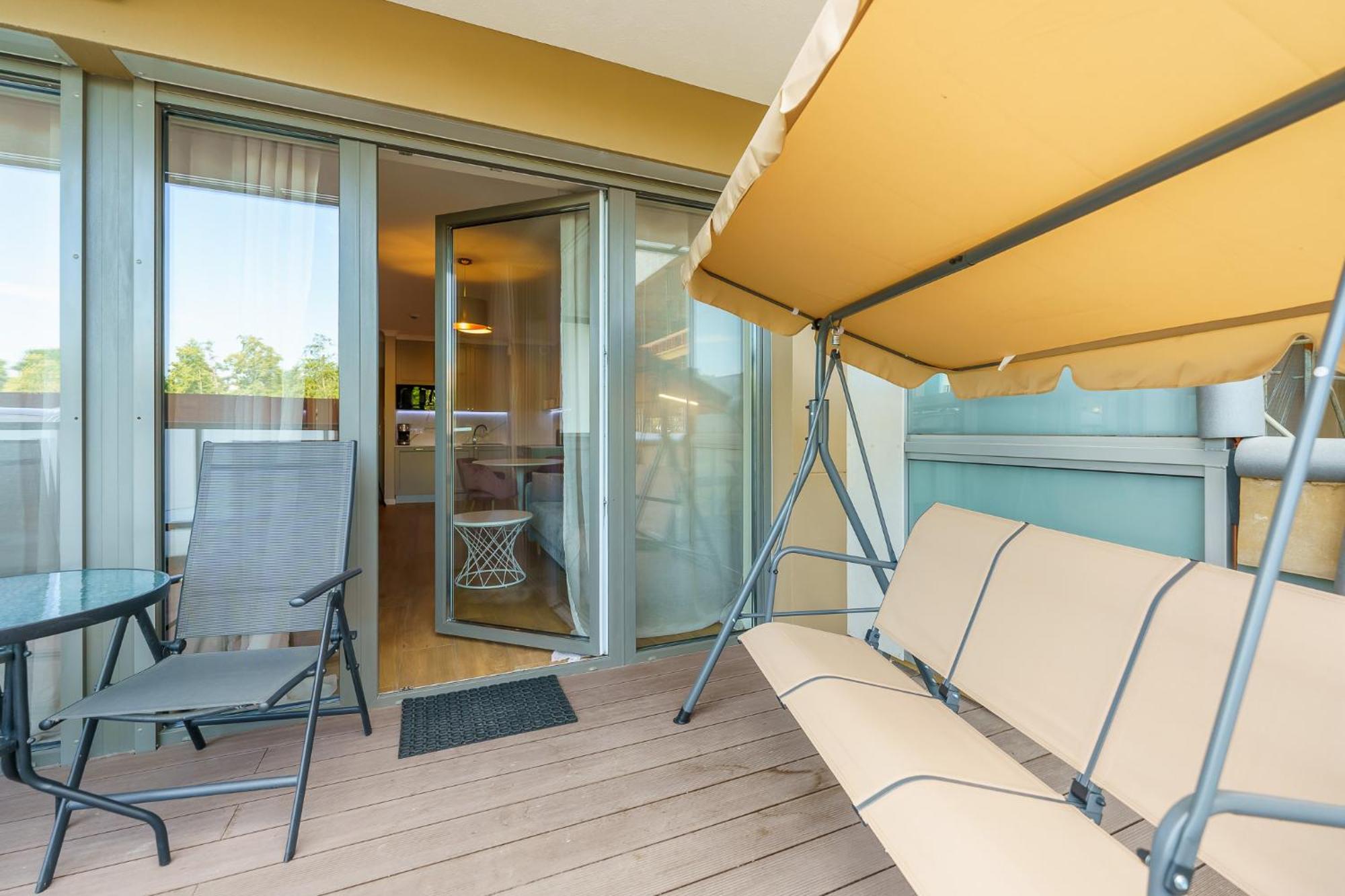 Faro Apartamenty Kasprowicza 20 Basen W Cenie Schwimmbad Im Preis Kolobrzeg Bilik gambar